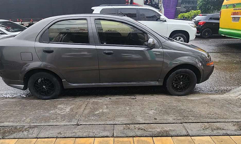 Chevrolet Aveo 1.5...