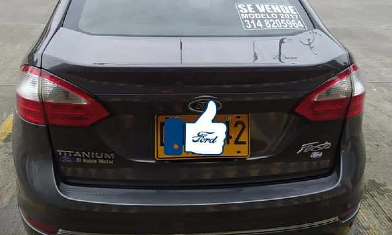 Ford Fiesta Titanium...