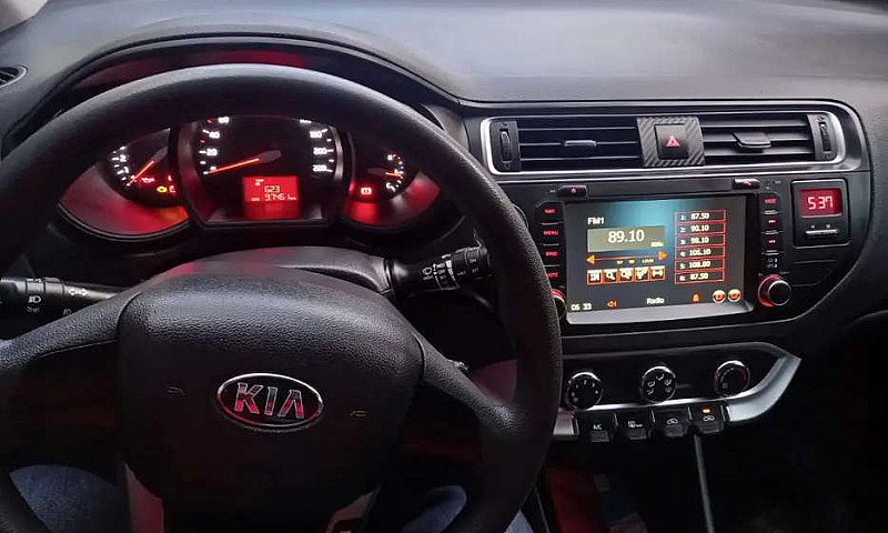 Vendo Kia Space 2014...