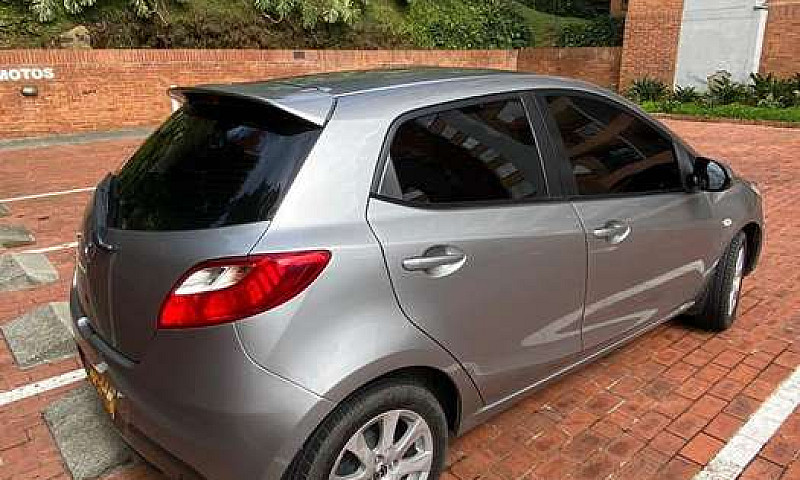 Mazda 2 Automatico...
