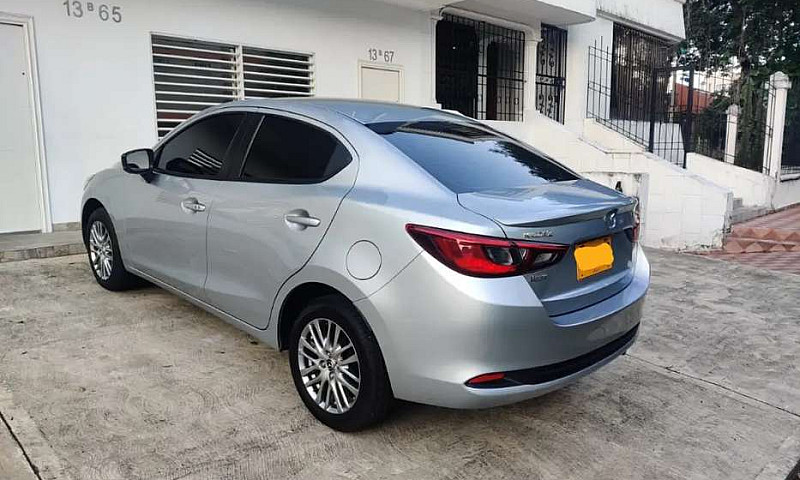 Mazda 2 Sedan 2021 G...