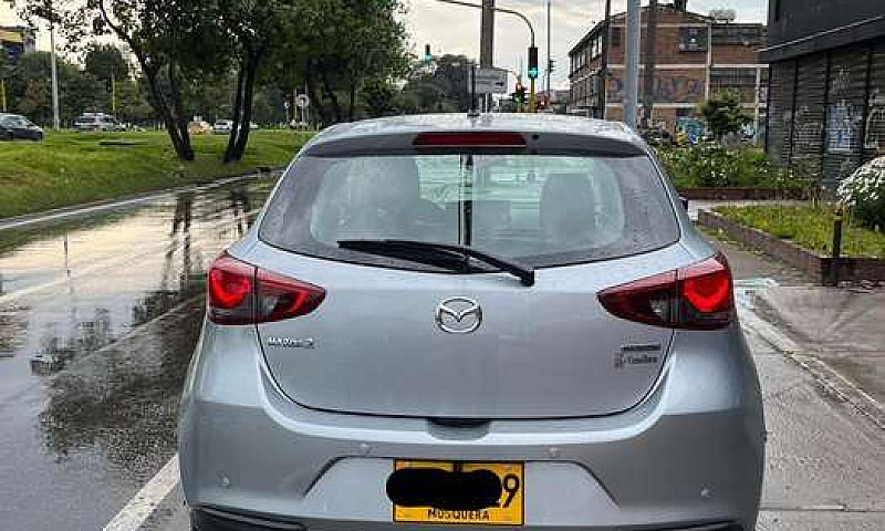 Mazda 2 Touring - Mo...