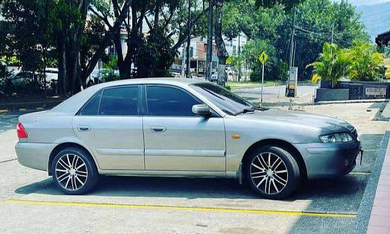 Carro Mazda 626 Mile...