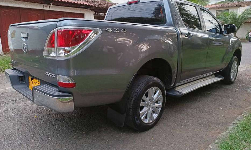 Mazda Bt50 2014 Dies...
