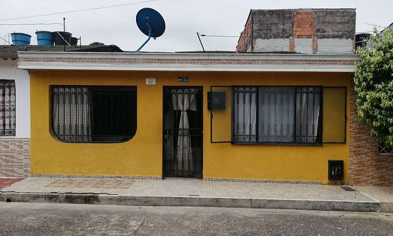 Se Vende Casa...