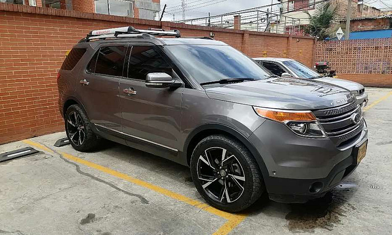 Ford Explorer 2013 L...