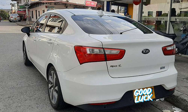 Kia Rio Summa Full E...