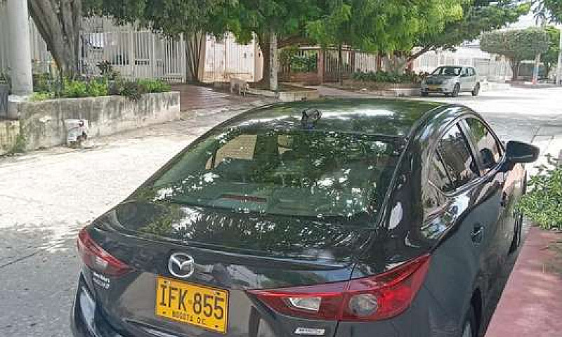 Mazda 3 Touring...