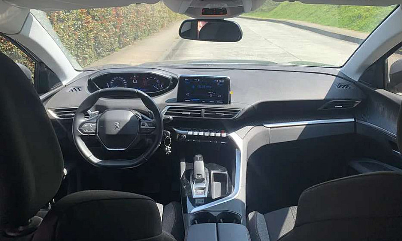 Peugeot 3008...