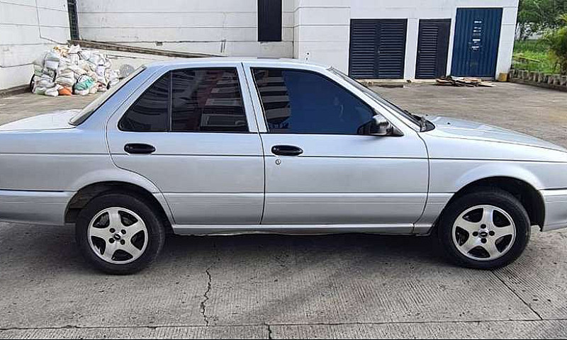 Nissan Sentra Aut Bl...