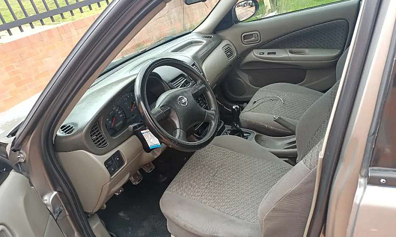 Vendo Nissan Sentra ...