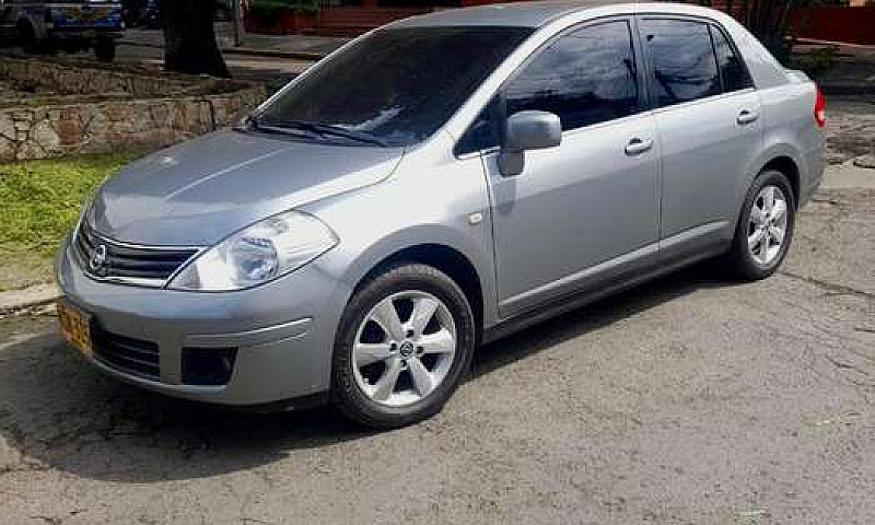 Nissan Tiida Premium...