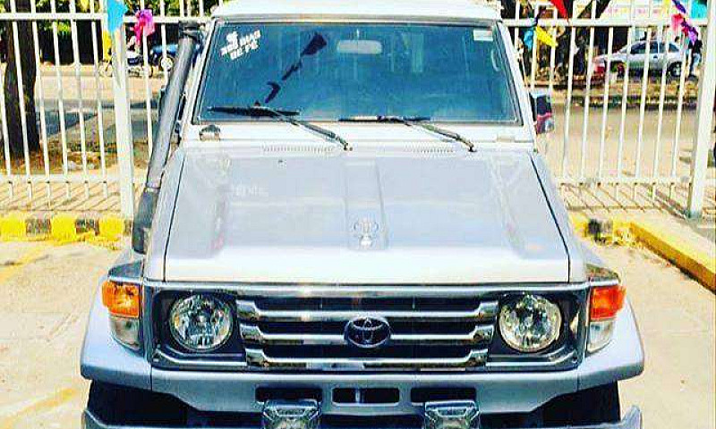 Toyota Land Cruiser ...