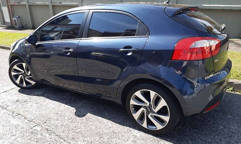 Kia Rio Spice 2015...