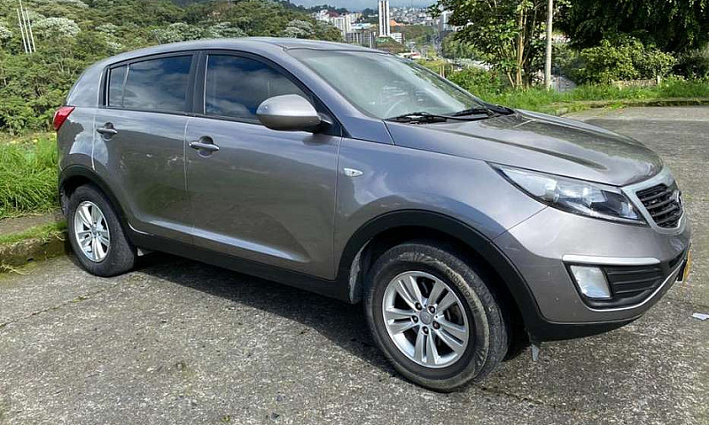 Kia Sportage Revolut...
