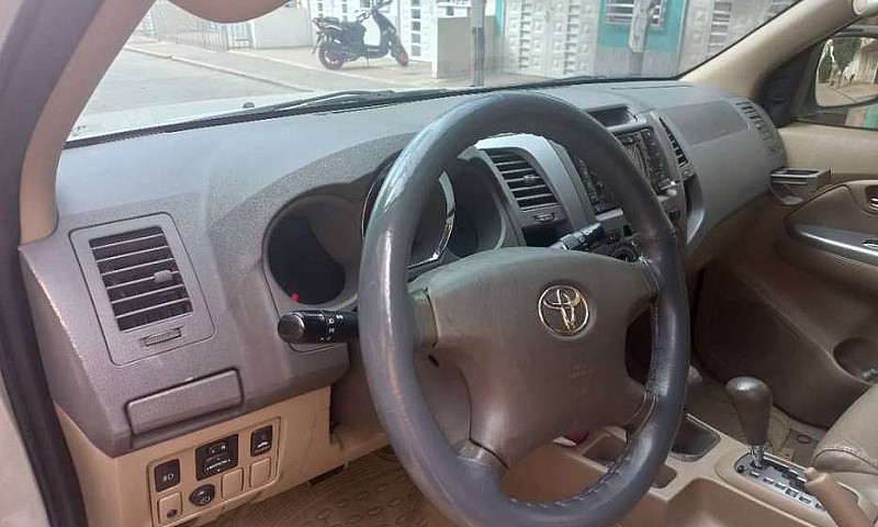 Fortuner Modelo 2012...