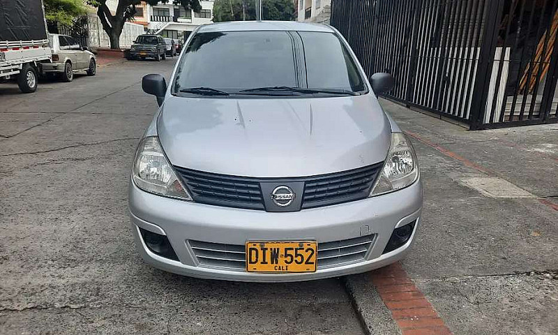 Nissan Tída Mio  201...