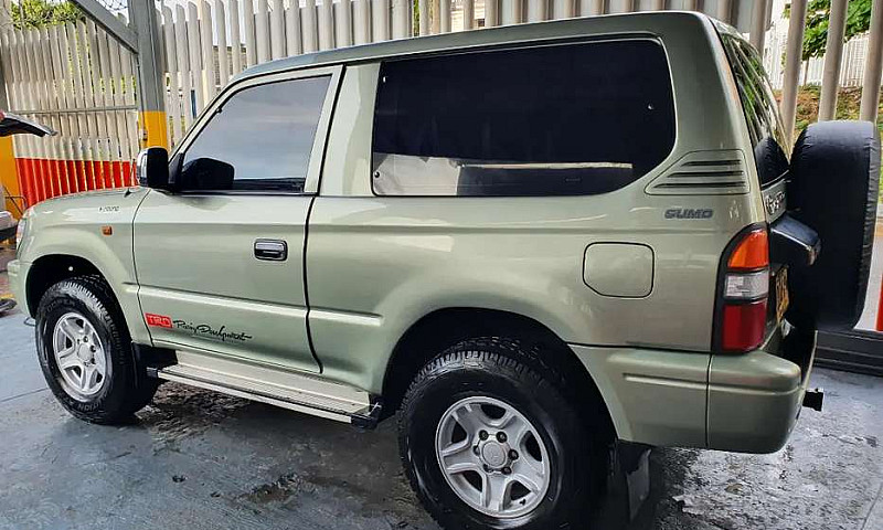 Toyota Prado Sumo 20...