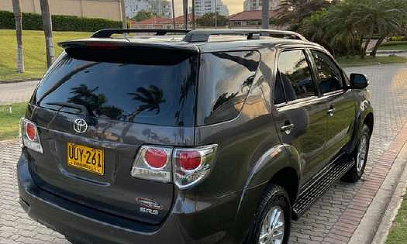 Toyota Fortuner Urba...