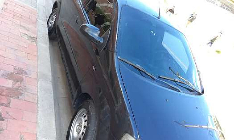 Vendo Aveo 1.6 Sedan...