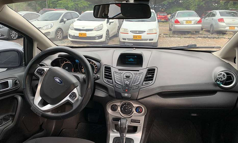Hermoso Ford Fiesta ...
