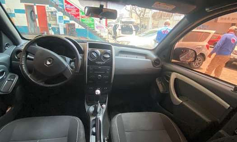 Vendo Renault Duster...