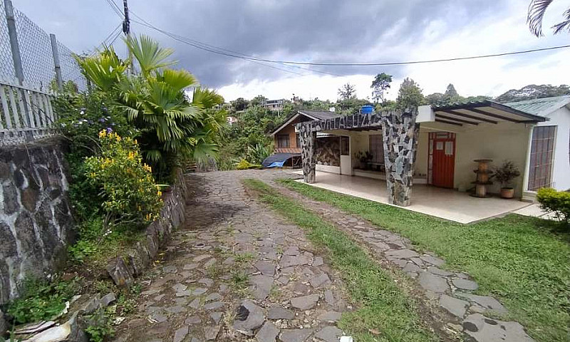 Finca De Cinco Casas...