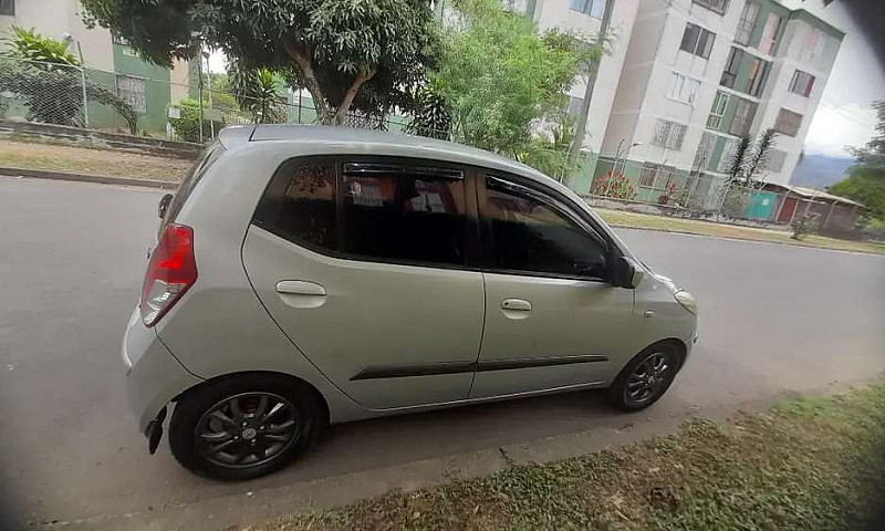 Vendo Hyundai I10...