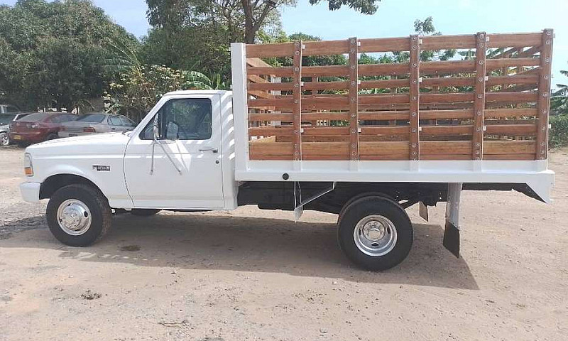 Vendo Ford F350 Orig...