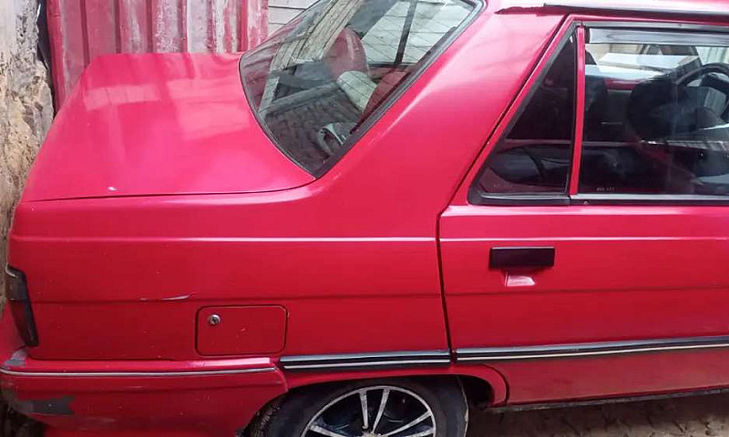 Vendo Renault 9 Brio...