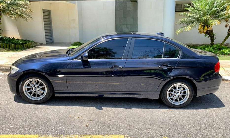 Bmw 318I Mt 2010...