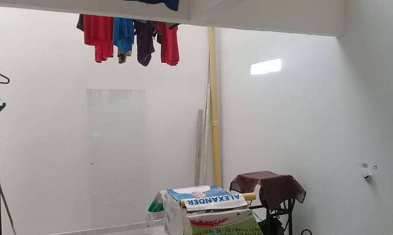 Vendo Casa Esquinera...