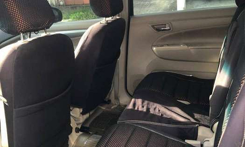 Suv Suzuki Ertiga 20...