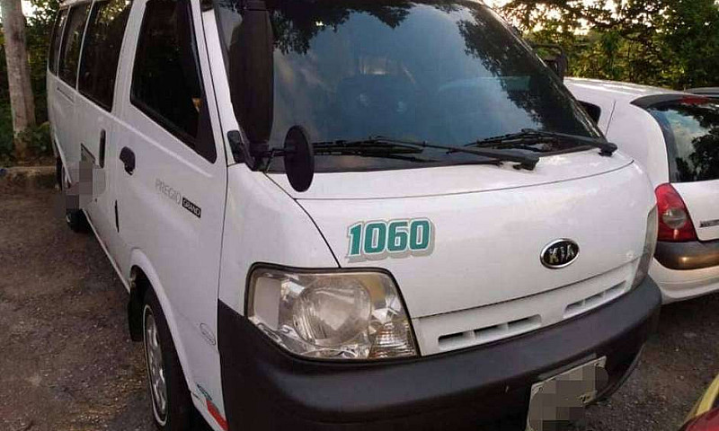 Kia Pregio Modelo 20...