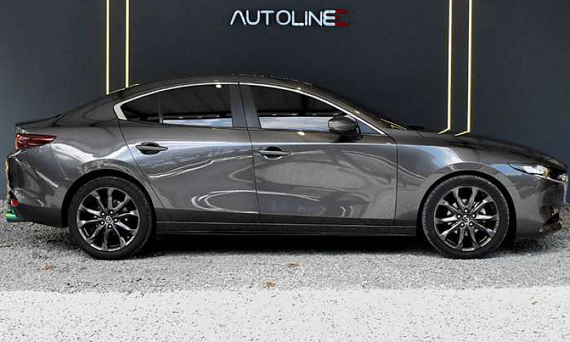 Mazda 3 Touring 2021...