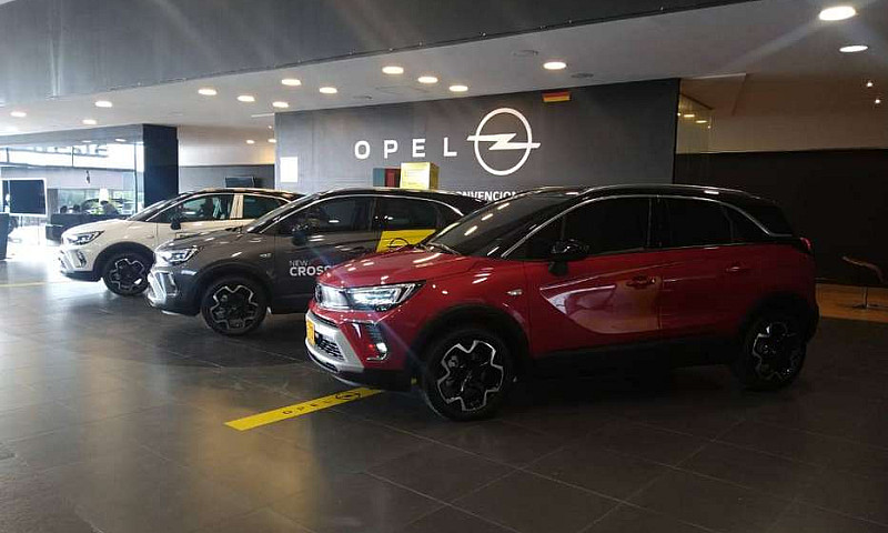 Opel Crossland Año 2...