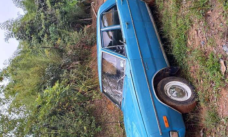 Automovil Dodge Dart...