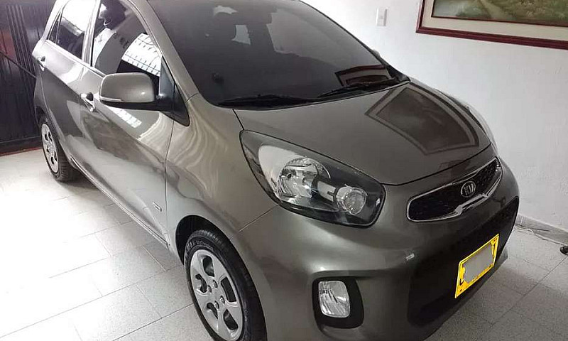 Vendo Nissan Marcha ...