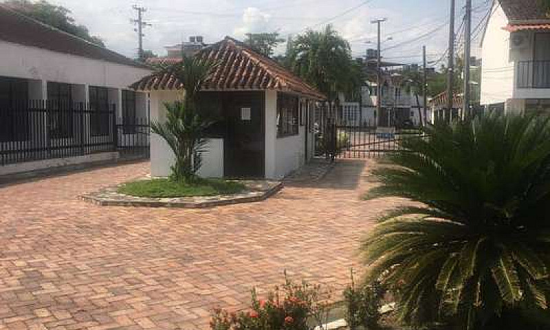 Vendo Casa En Conjun...