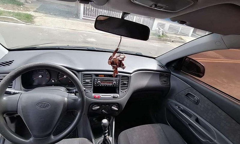 Se Vende Kia Rio Xci...