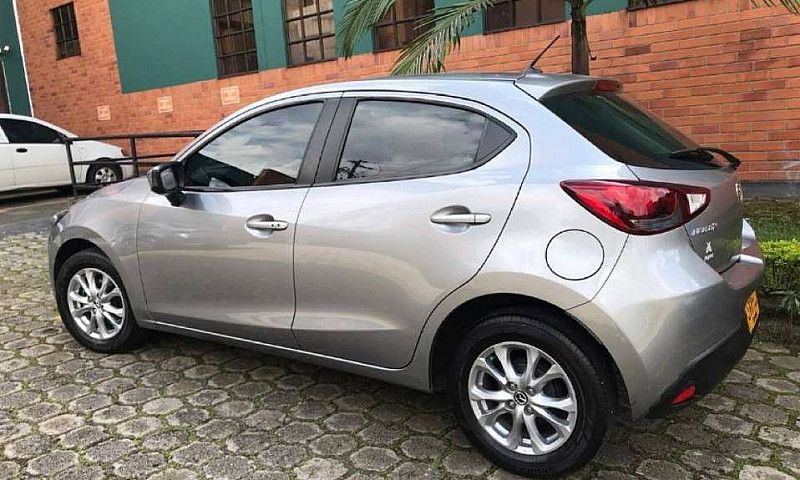 Mazda 2 Touring En E...