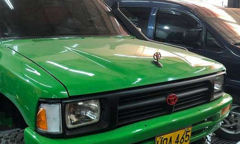 Toyota Hilux Japones...
