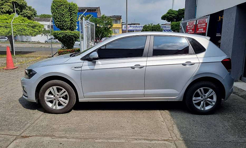 Volkswagen Polo Comf...