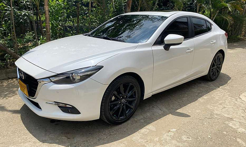Vendo Mazda 3 Gran T...