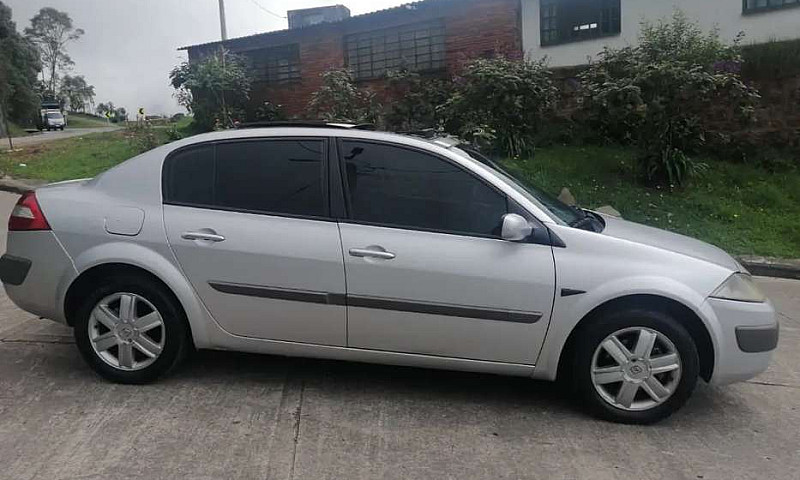 Vendo Renault Megane...