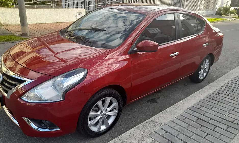 Nissan Versa Advance...