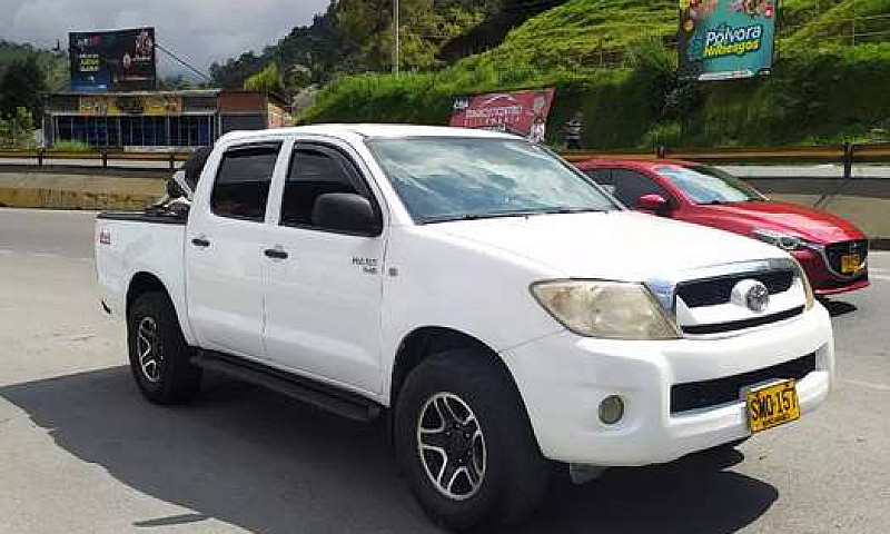 Vendo Hilux Diesel 2...