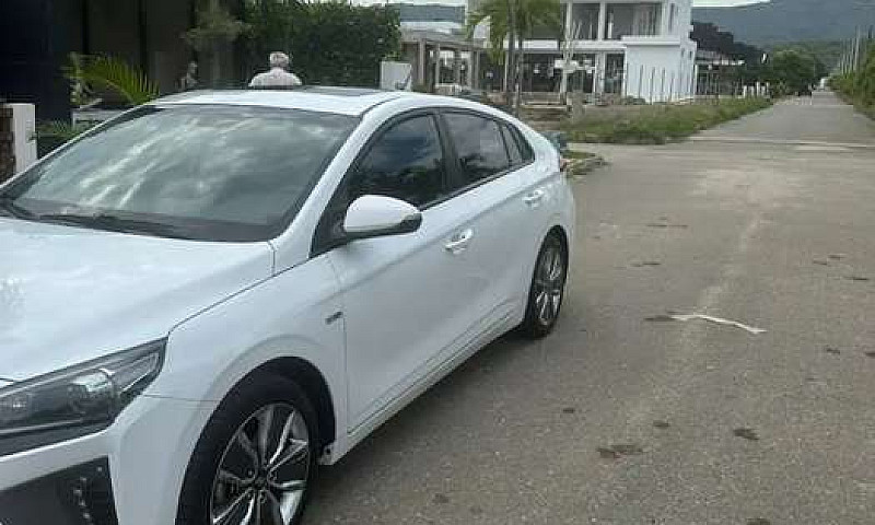 Se Vende Hyundai Ion...