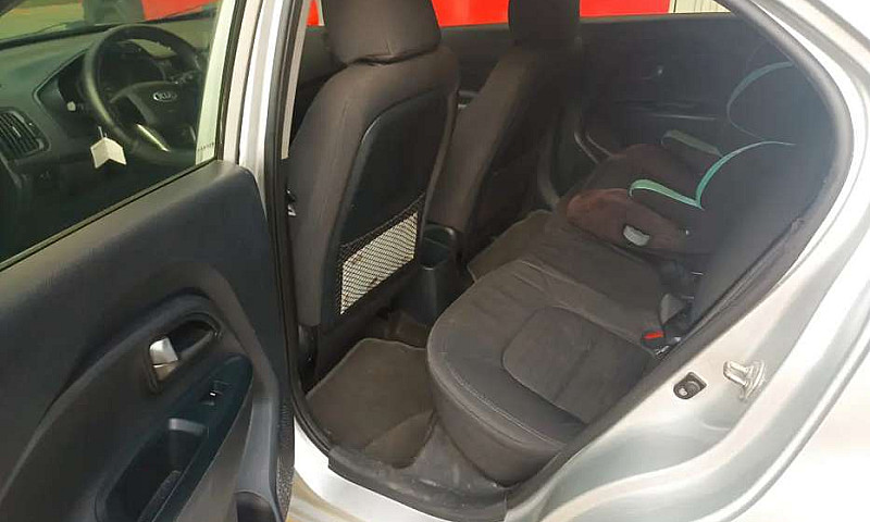 Vendo Kia Rio Spice ...