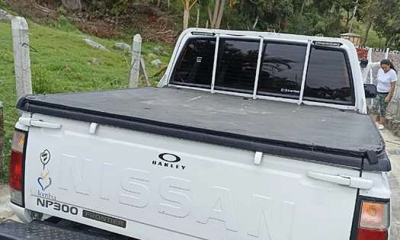 Nissan Frontier Gaso...